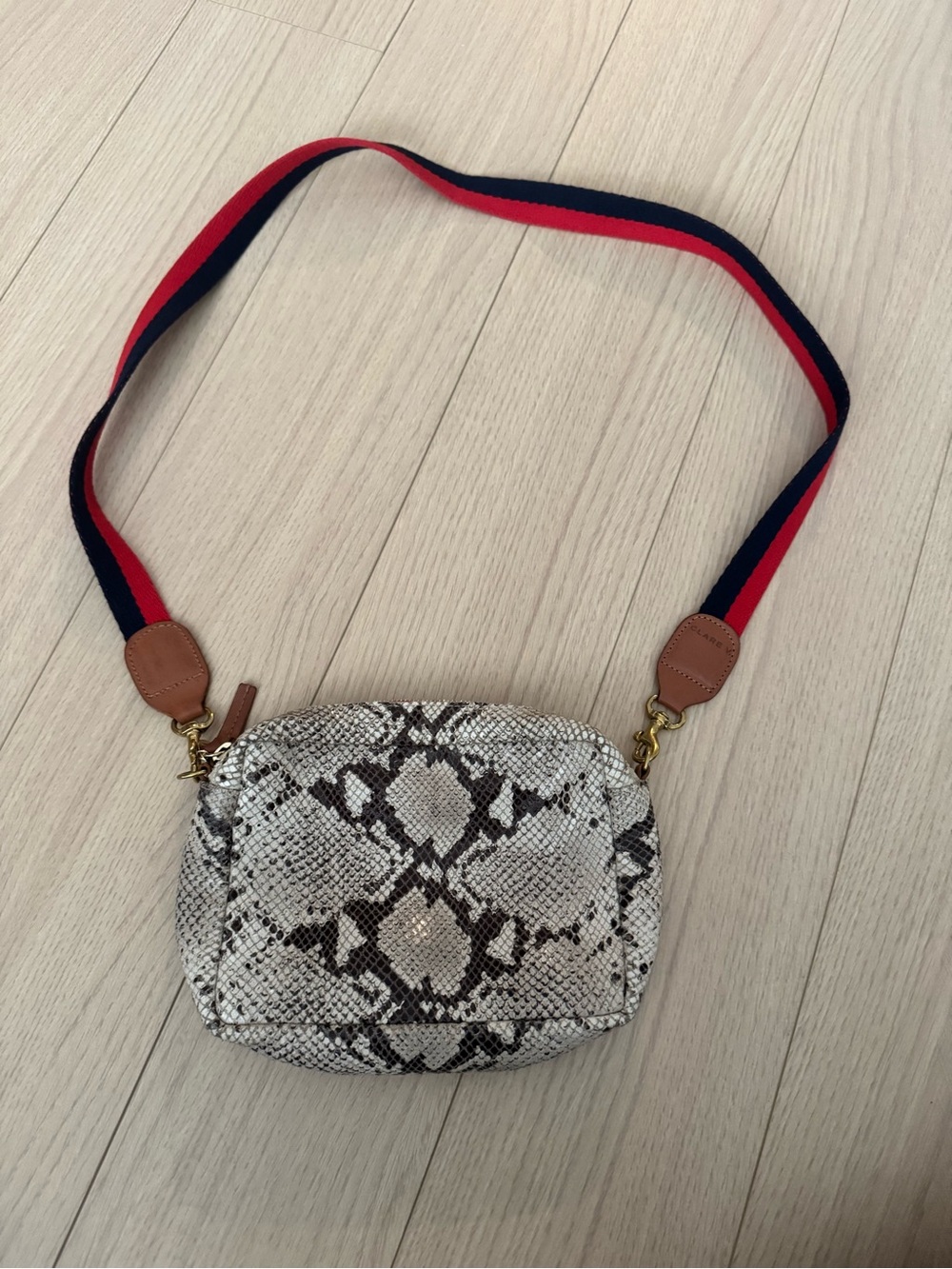 Clare V Python Midi Sac - Picture 2 of 6